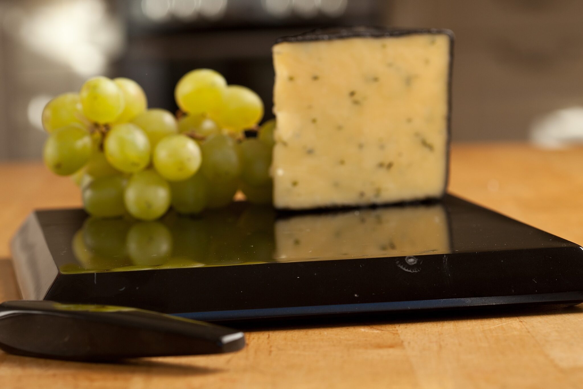 Kilkenny Marble Cheese Board & Knife Set Hennessy & Byrne